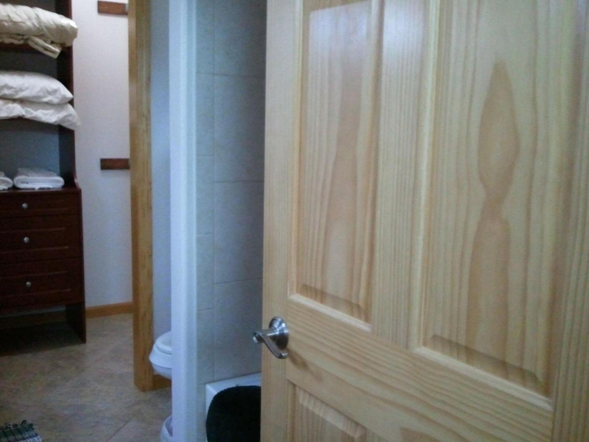 Glacier Creek Lodging ซูเวิร์ด ห้อง รูปภาพ